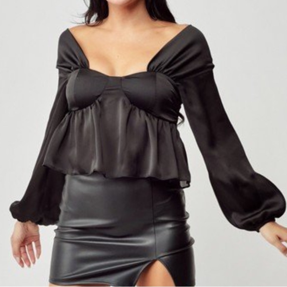 NEW! Mad For Love Black Corset Cold Shoulder puff sleeve top
